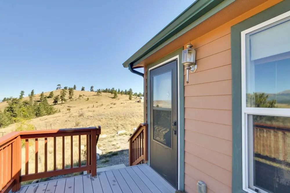 Tranquil Cabin Getaway w/ Panoramic Mtn View!