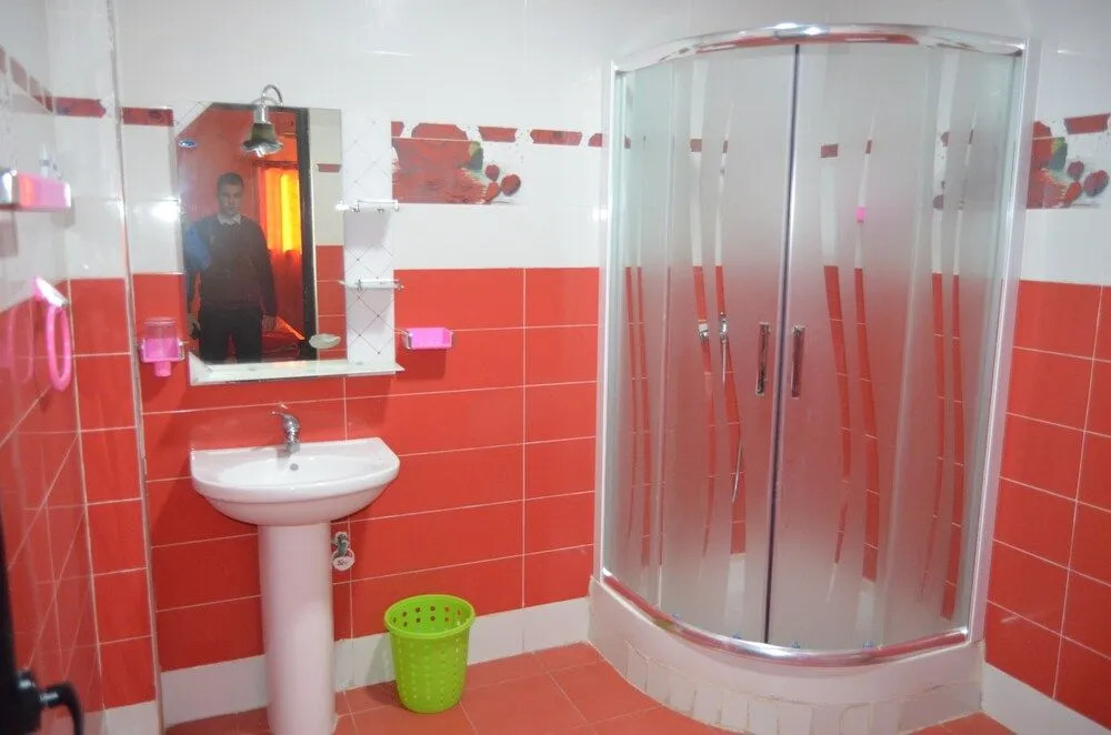 Hotel Raymon