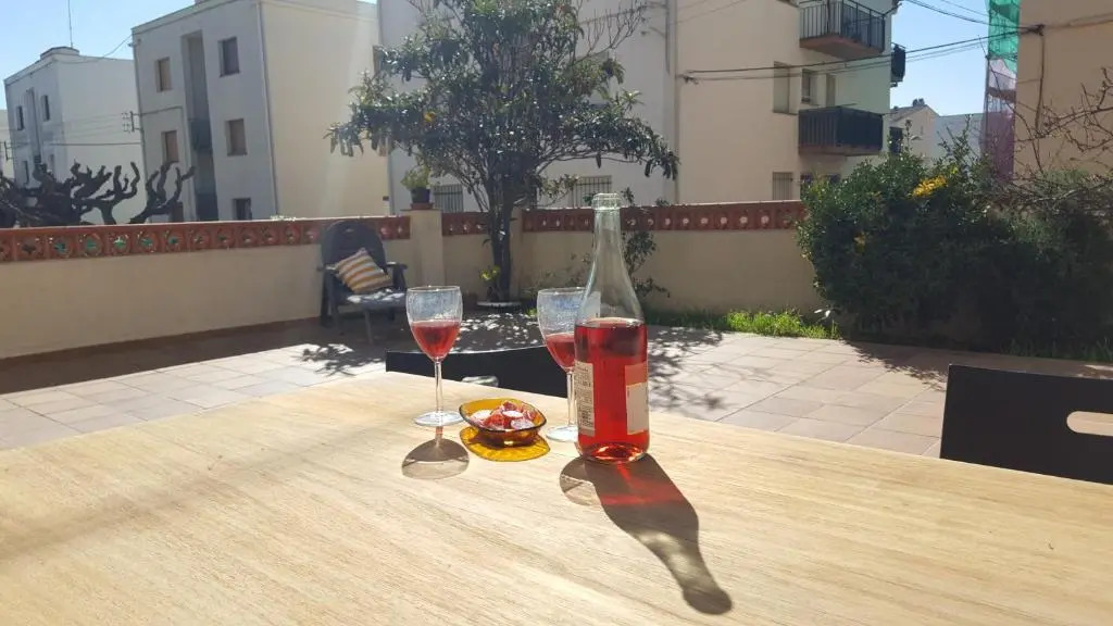 Apartament amb dues grans terrasses de 50 m2 i 16 m2 a 300 m de la platja