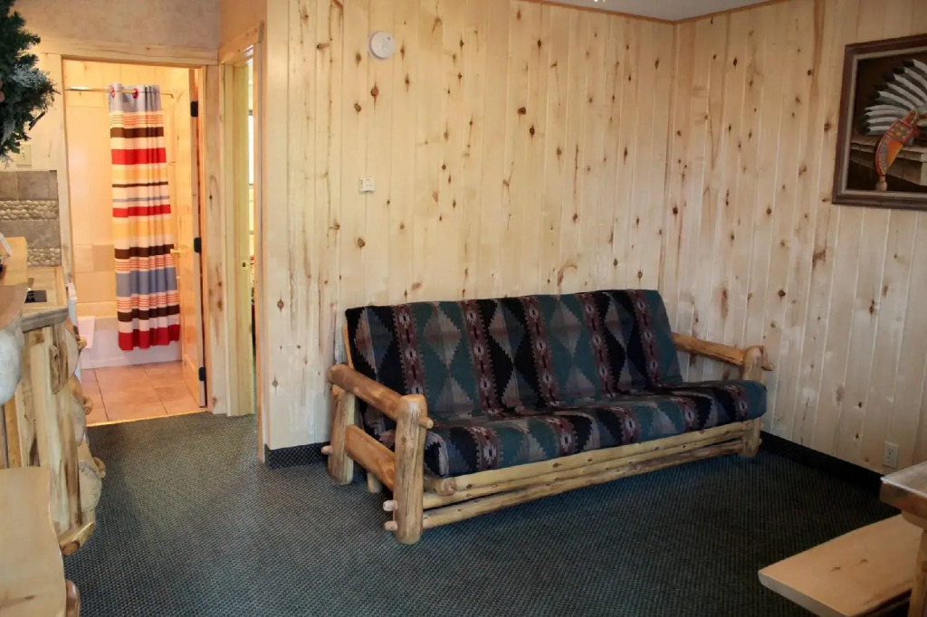 Spirit Lake Lodge