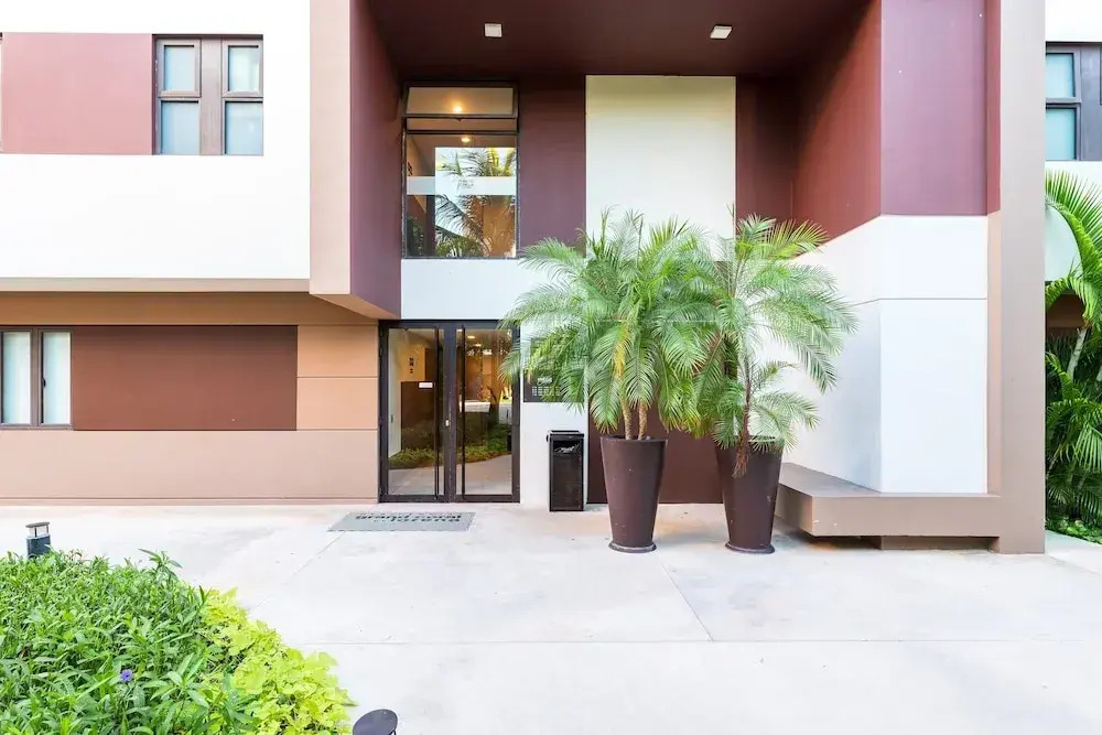 D410 Lorena Ochoa 4 Bedroom Apts