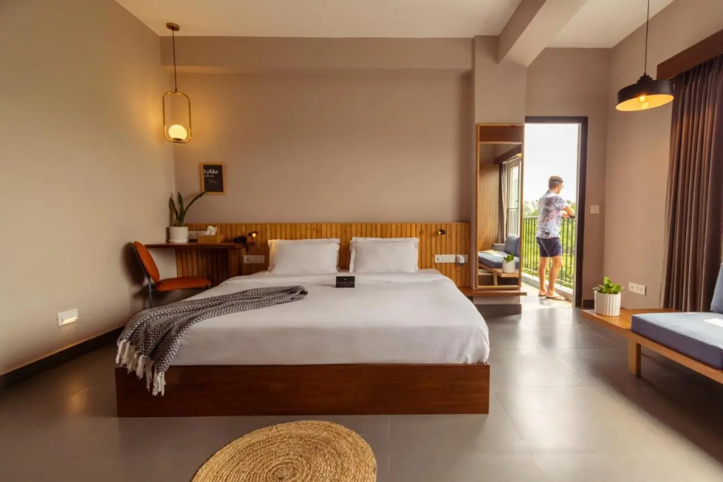 Minimalist Poshtel & Suites