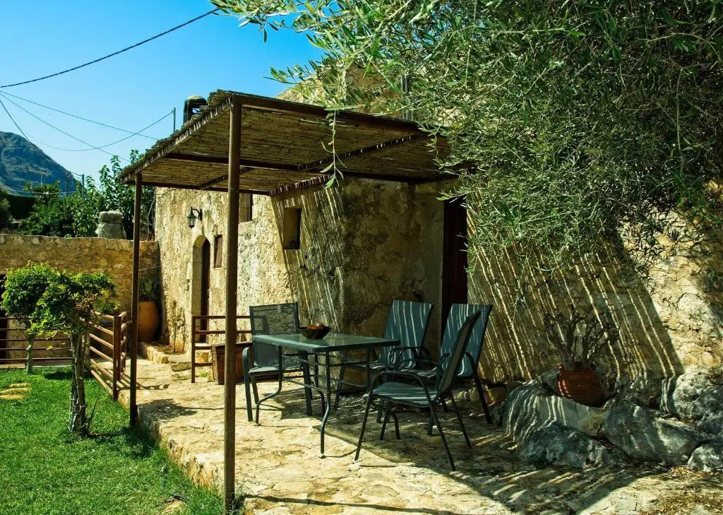 Elia House
