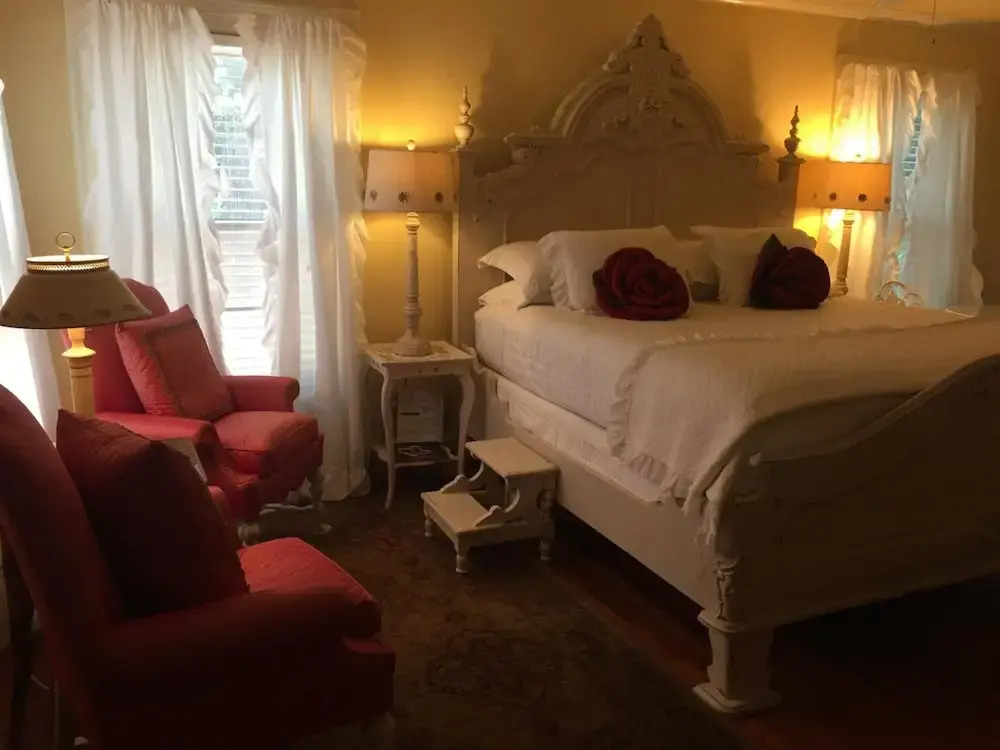 Azalea Plantation B&B