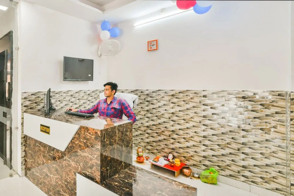 OYO 44605 Hotel Skyway