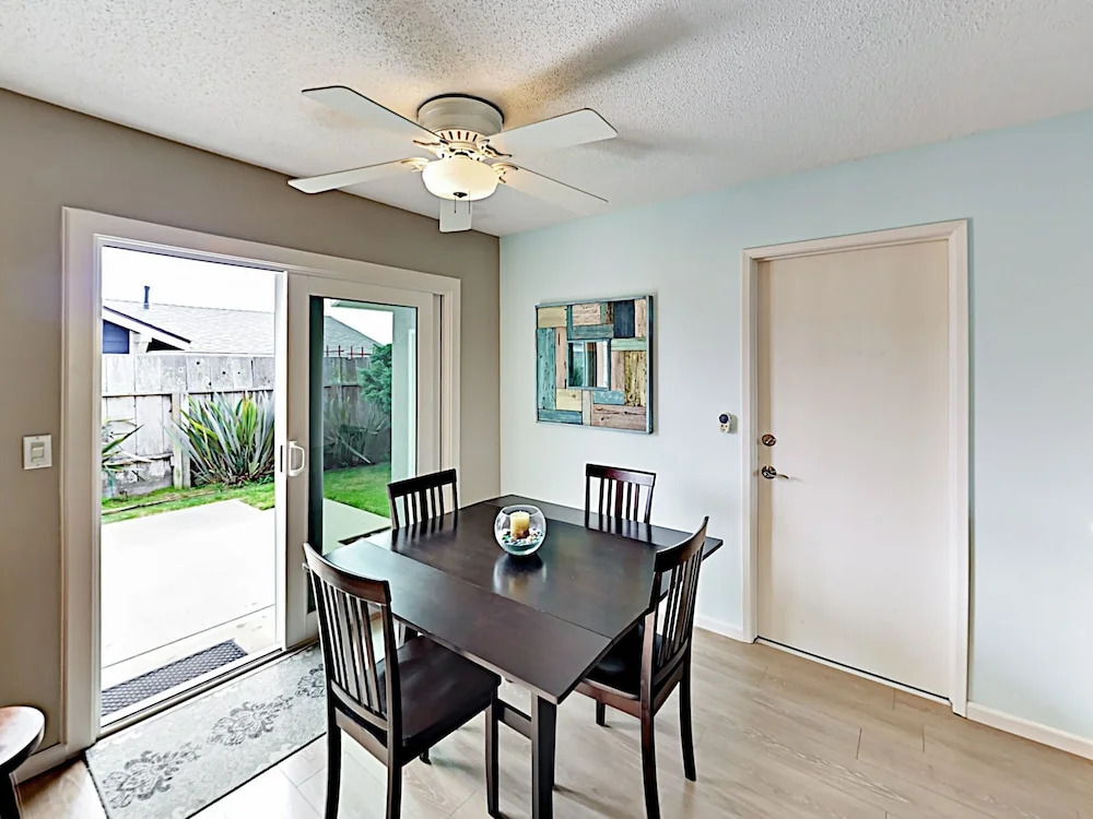 Charming Morro Bay Bungalow - 2 Br Home