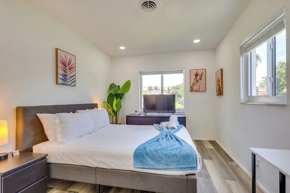 Heated Pool & Backyard Oasis in Pompano Beach!