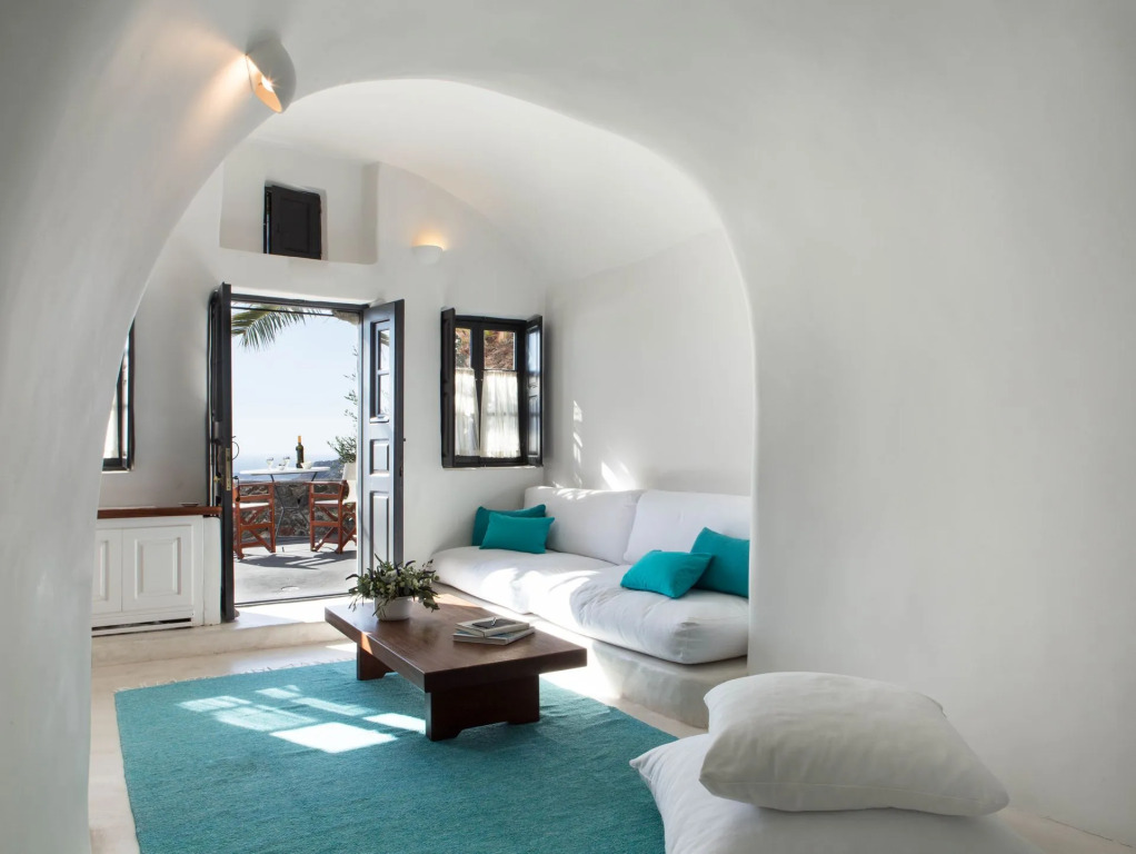 Perivolas Hotel
