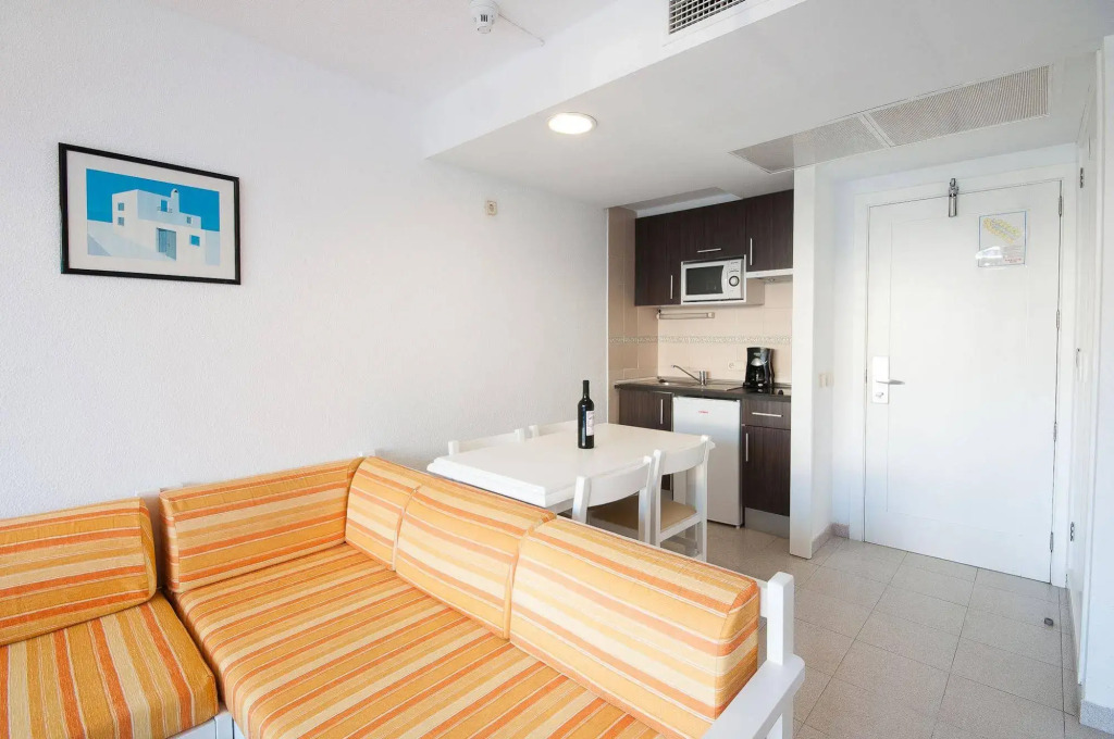 Universal Aparthotel Elisa