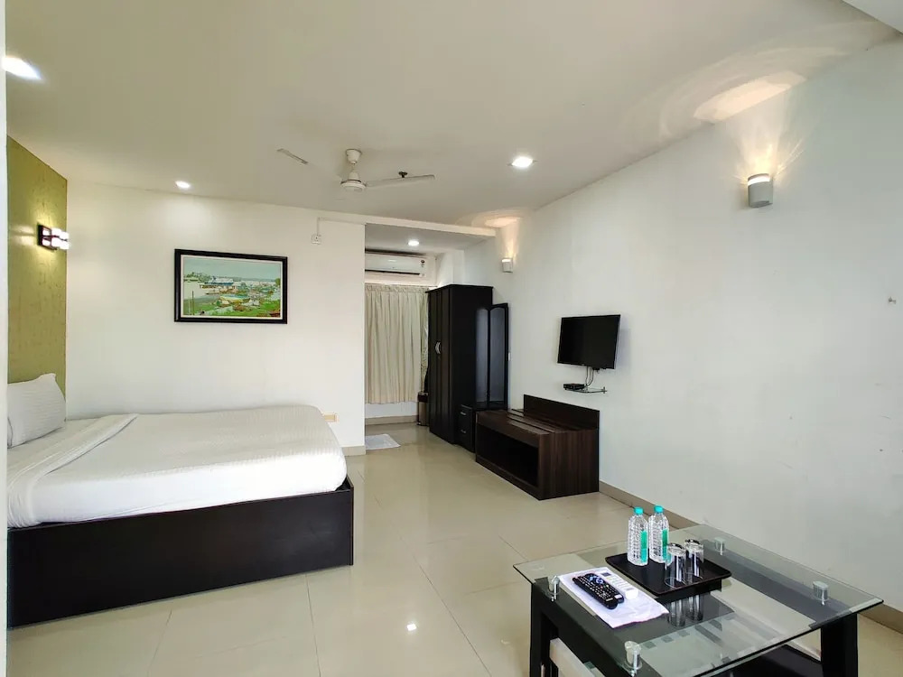 Golden Chariot Hotel Daman