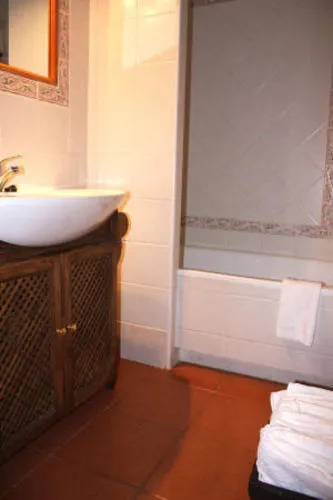 Casas del Alto Tajo - La Casa Roja