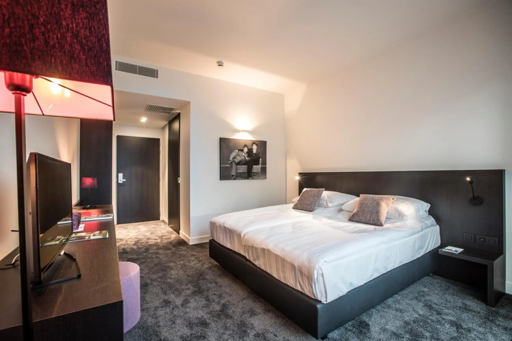 Serwir Hotel