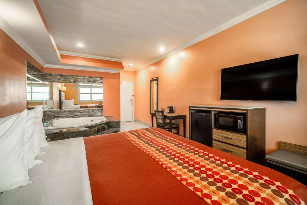 Rodeway Inn & Suites Pasadena