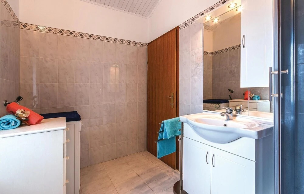 Stunning Home in Pula With Wifi and 5 Bedrooms
