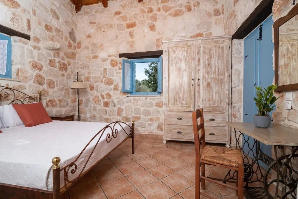 Strofilia Stone Residences