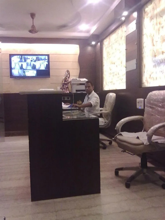 Le ALFANSO BY AZAD RAM Main Road