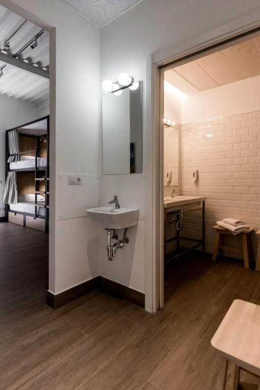 Nut Hostel