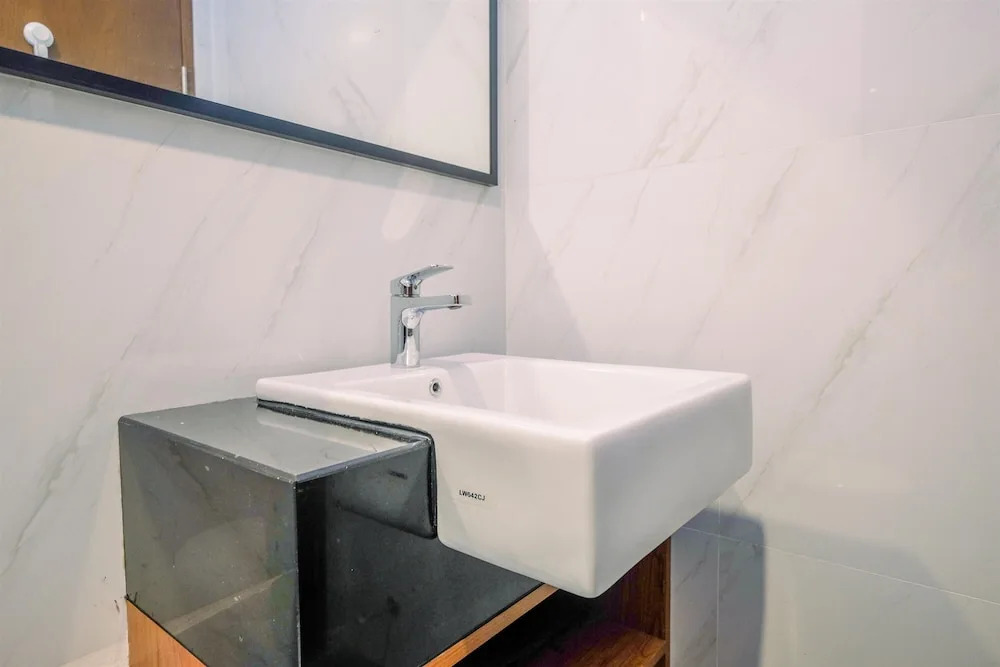 Nice and Elegant Studio at Ciputra World 2 Apartment
