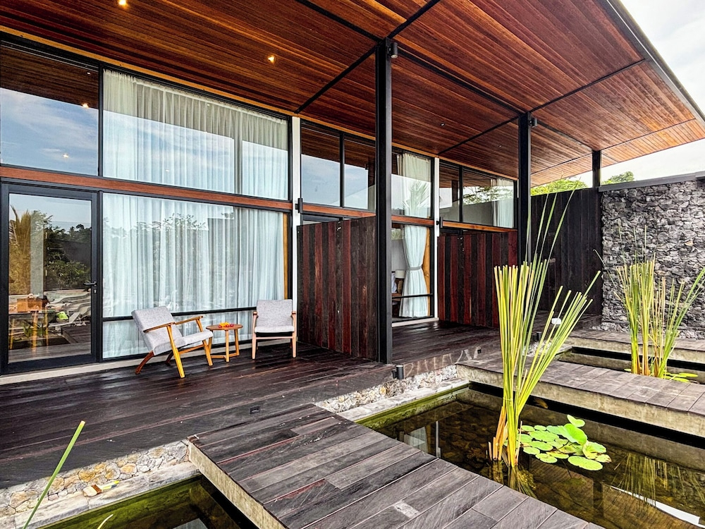 Anandinii Resort Sidemen by AGATA