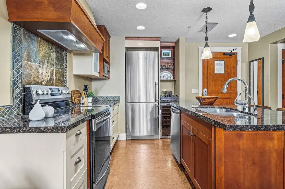 2 Bedroom Condo .Pool .Hot Tub .Gym .Spa