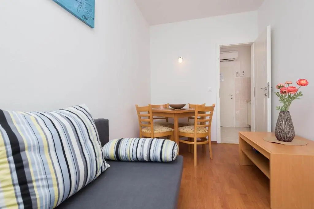 Beachfront Apartments Lara