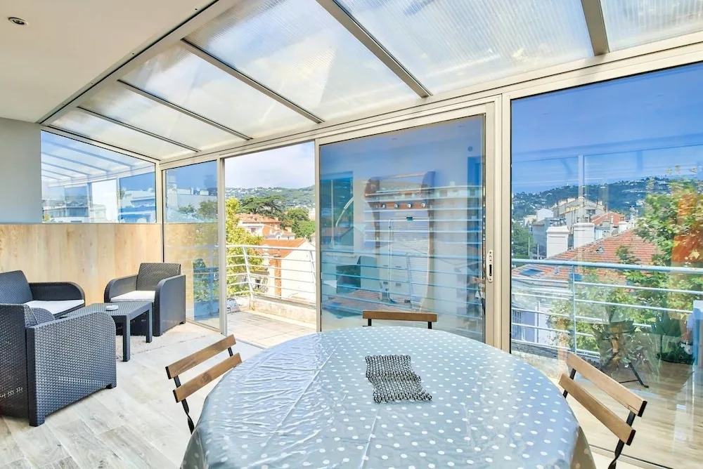 Appart 4 People, Terrace 2 Minutes From the Center
