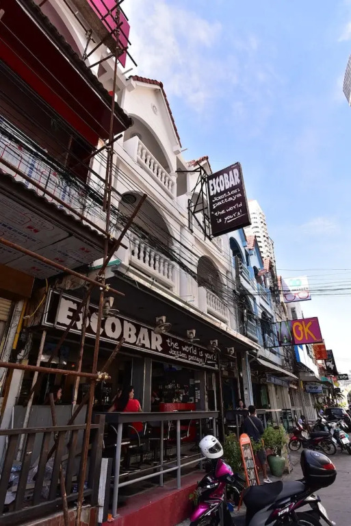 Escobar guest house jomtien