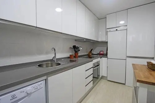 1104 First Line Beach Apartment Golden Beach Pool