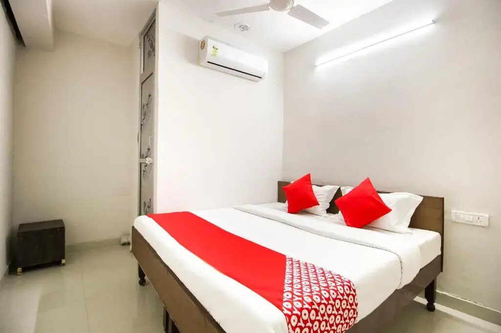 Hotel Joy by by OYO Rooms