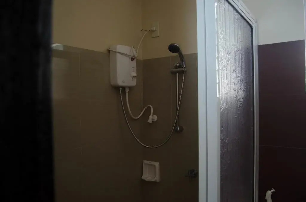 Alan Sr. Residences