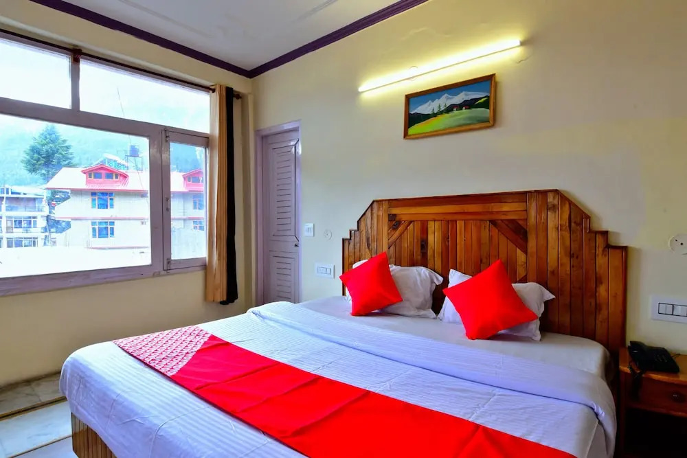 OYO Flagship 30387 Pine View Hotel Manali