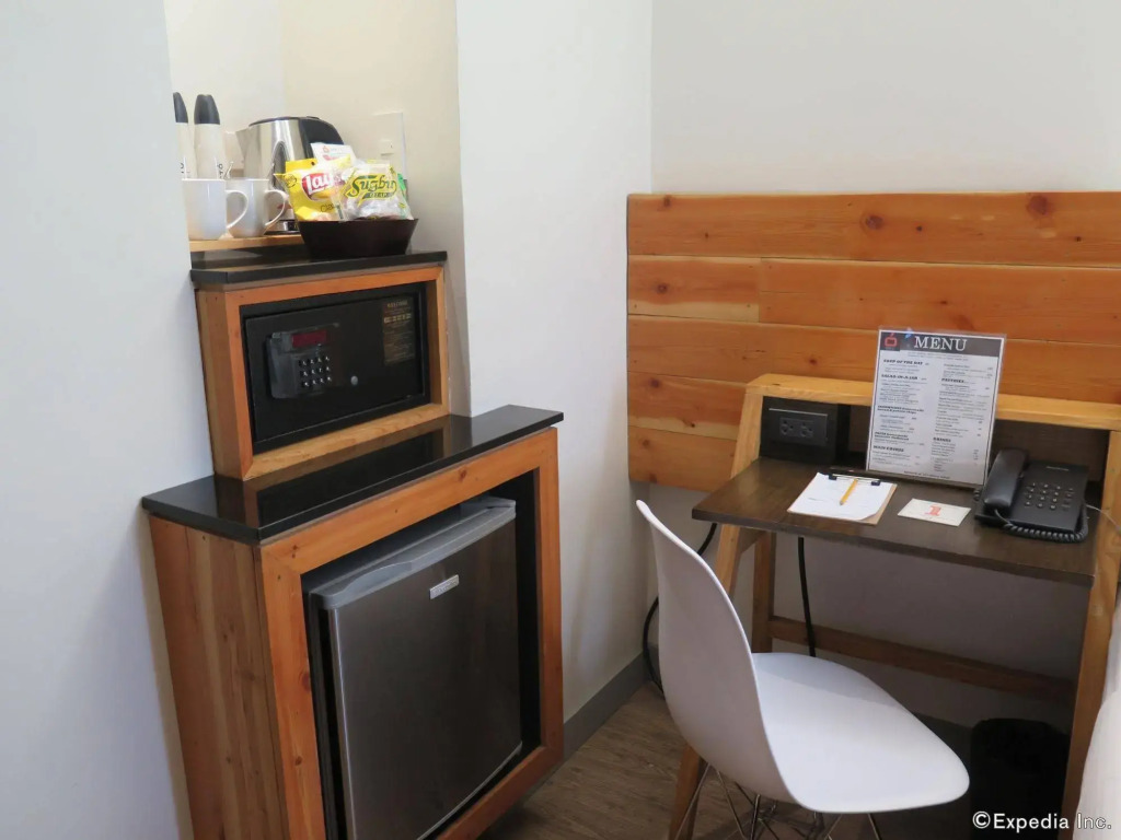 Cuarto Hotels Cebu