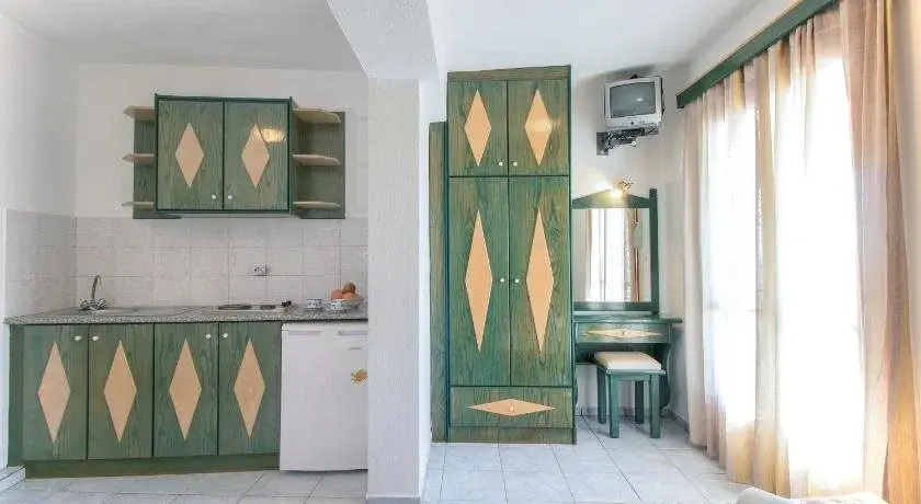 Stathis House