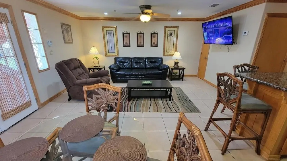 Cozy 2 bedroom Big Pool 75 yards to Beach 2 Bedroom Home by RedAwning