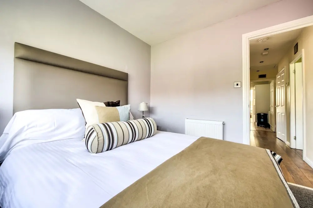 No.17 Serviced Apartment