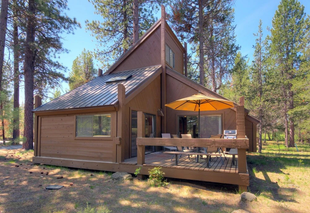 Pole House #14 by Village Properties at Sunriver