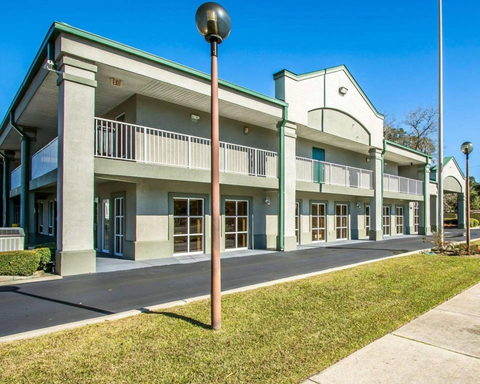 Quality Inn & Suites near Panama City Beach