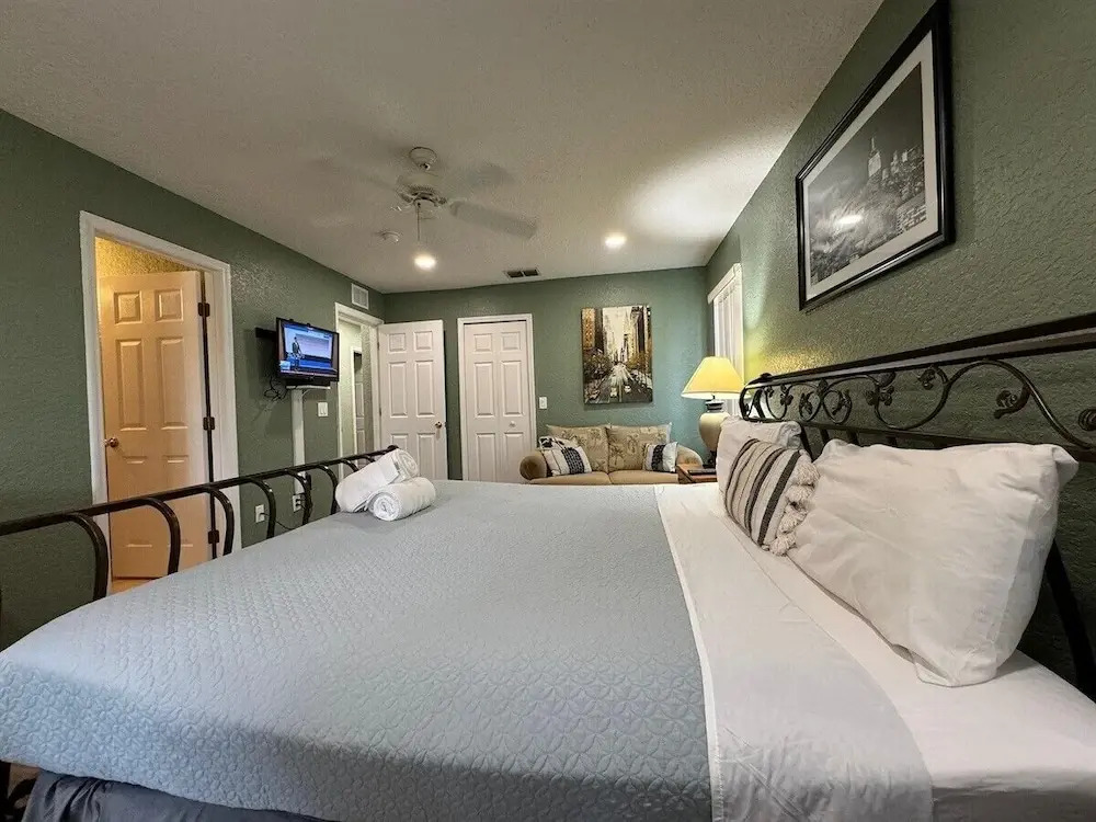 1307-4-CA-Townhome at Regal Palms