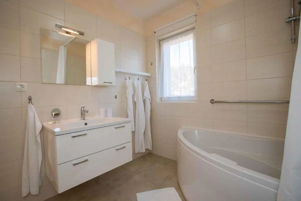 Apartments in Rab - Insel Rab 42670