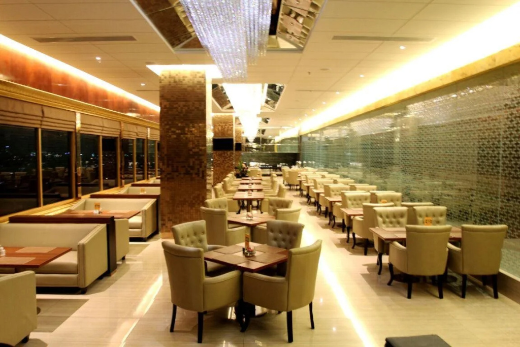 Grand Paragon Hotel