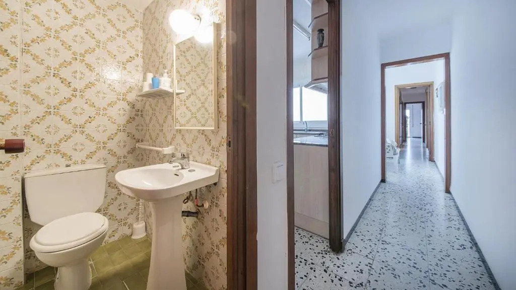 R28 Apartamento Montserrat 11-3