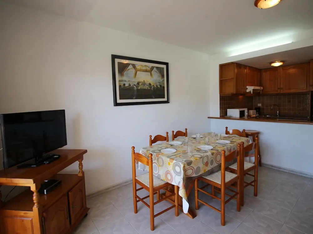 Apartment in Empuriabrava, 400 meters from the beach, sleeps 6 people