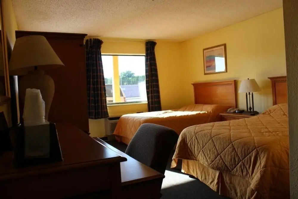 Park Hill Inn and Suites
