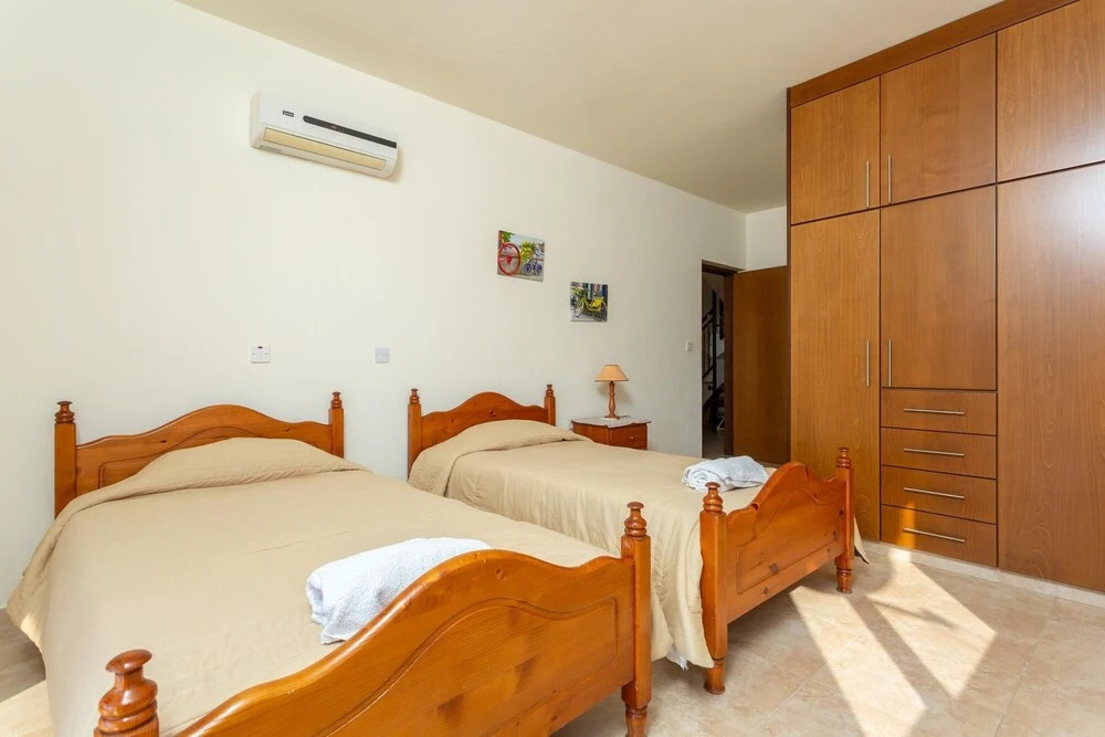 Hector Beach Villa Large Private Pool Walk to Beach Sea Views A C Wifi Car Not Required - 2111