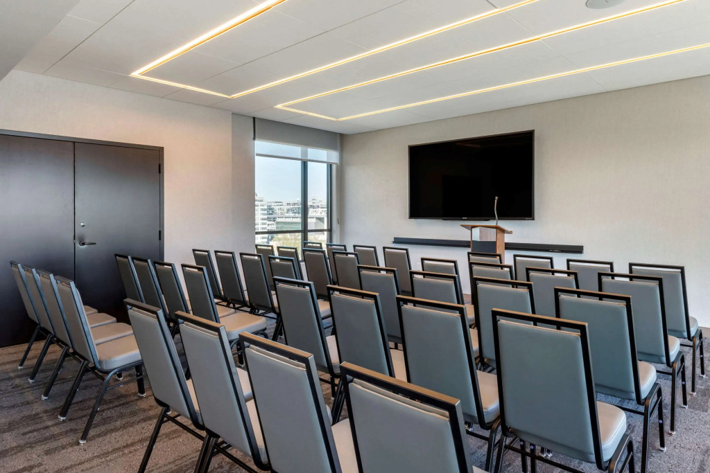 Cambria Hotel Washington DC Navy Yard Riverfront
