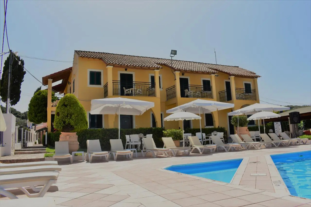 Oula Maisonettes Suites