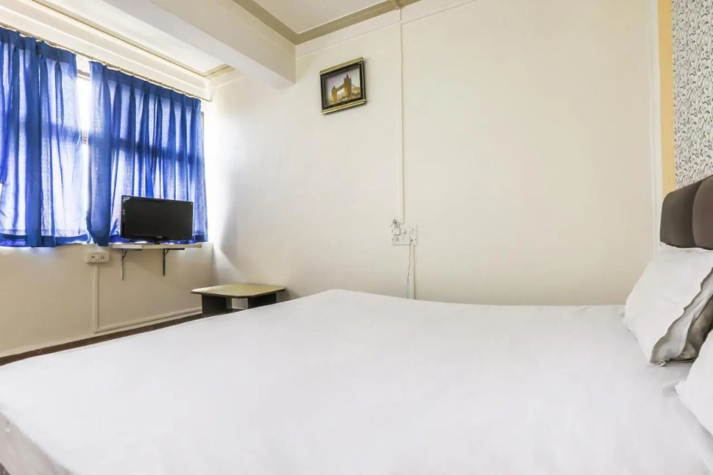 Hotel Priti International