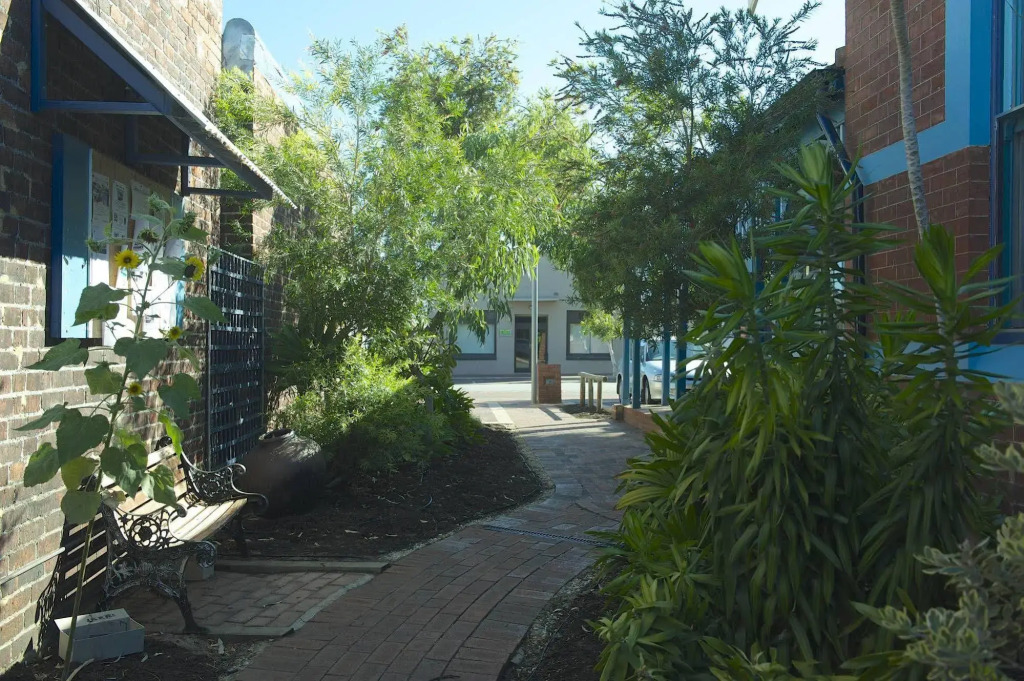 Coolibah Lodge - Hostel