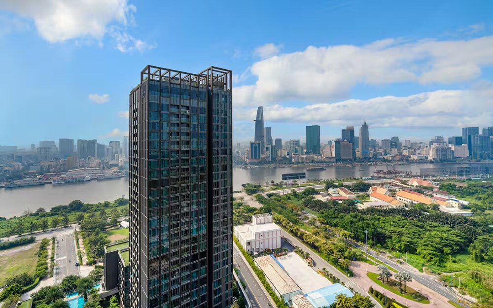 LaLa Linden Empire Luxury Residence