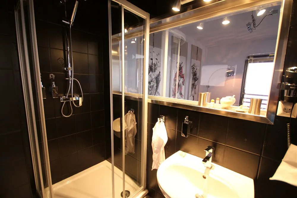 hotel 12